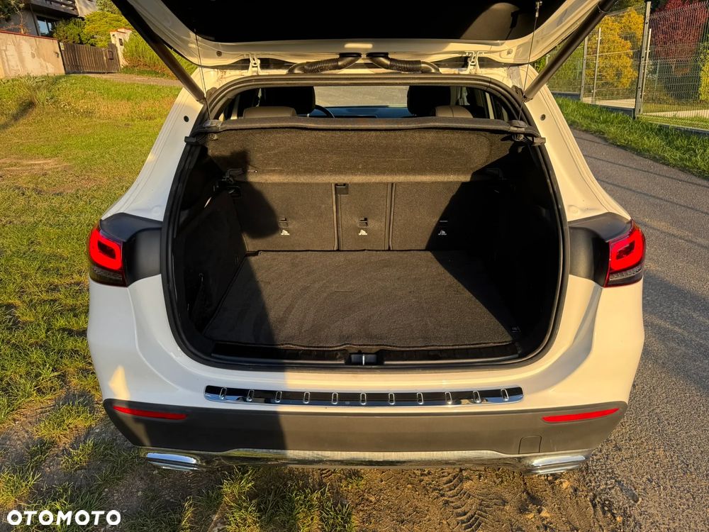 Mercedes-Benz GLA 250 8G-DCT - 33