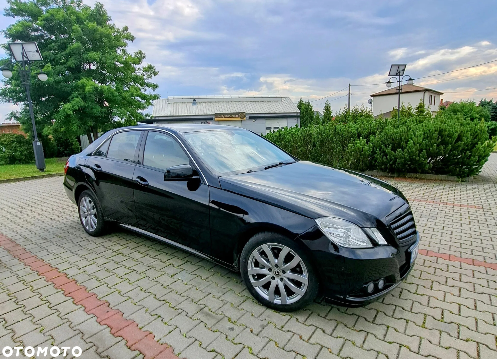 Mercedes-Benz Klasa E 200 CDI Classic - 2