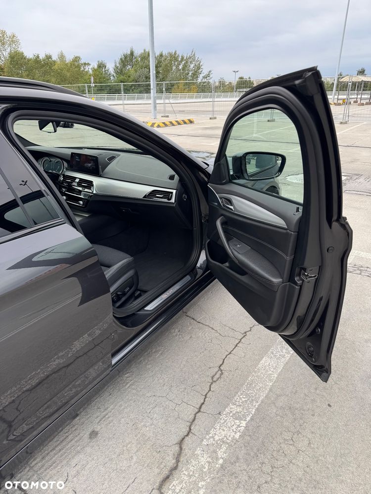 BMW Seria 5 520d Sport Line - 21