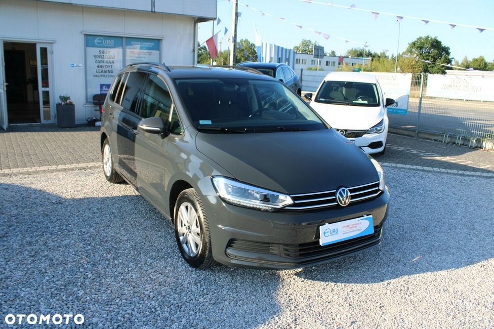 Volkswagen Touran - 4