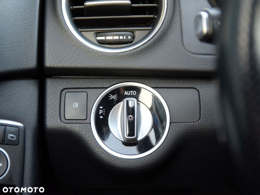 Mercedes-Benz Klasa C 220 CDI 7G-TRONIC Avantgarde Edition - 20