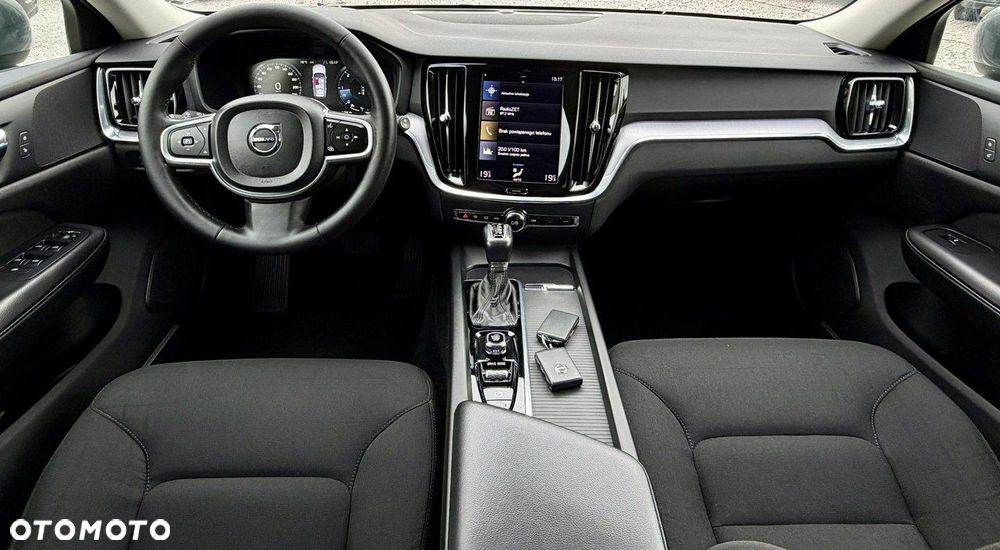Volvo V60 D4 AWD Geartronic Momentum Pro - 11