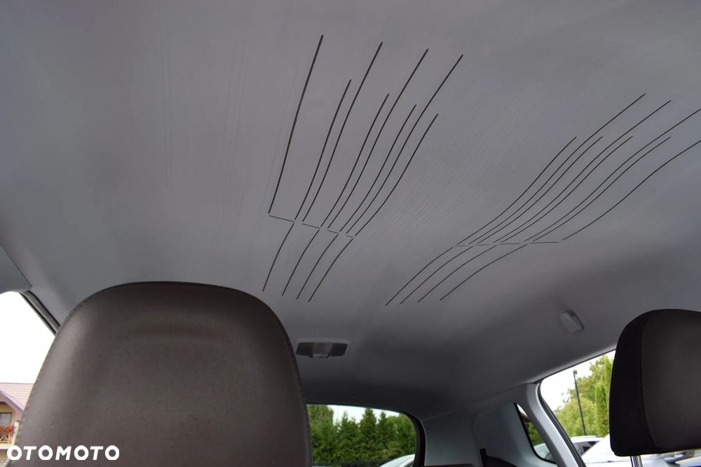 Peugeot 2008 PureTech 110 Stop&Start EAT6 Allure - 32