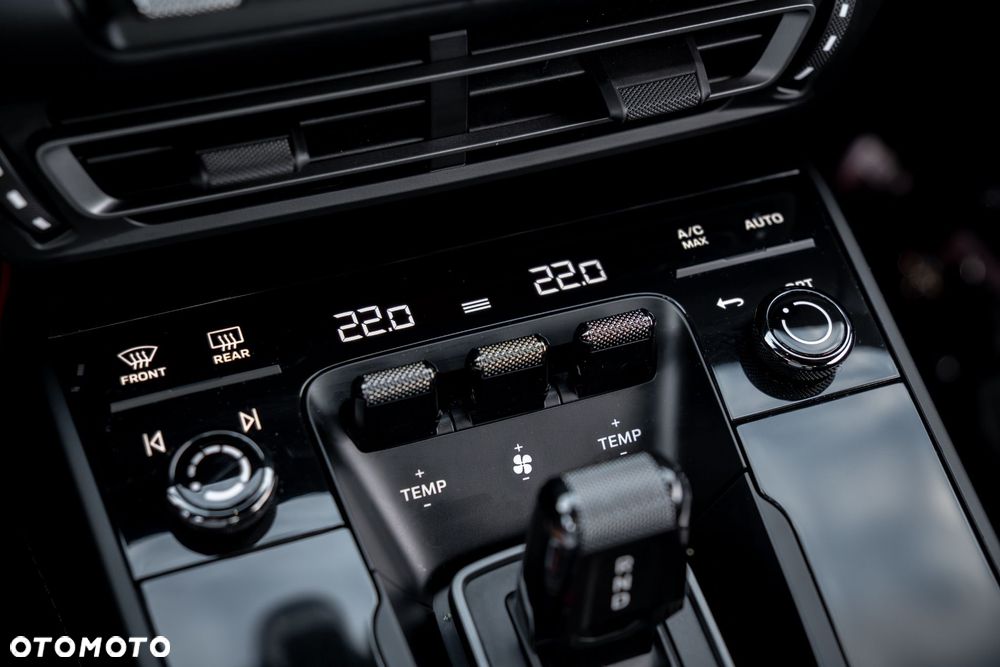 Porsche 911 Carrera T PDK - 24