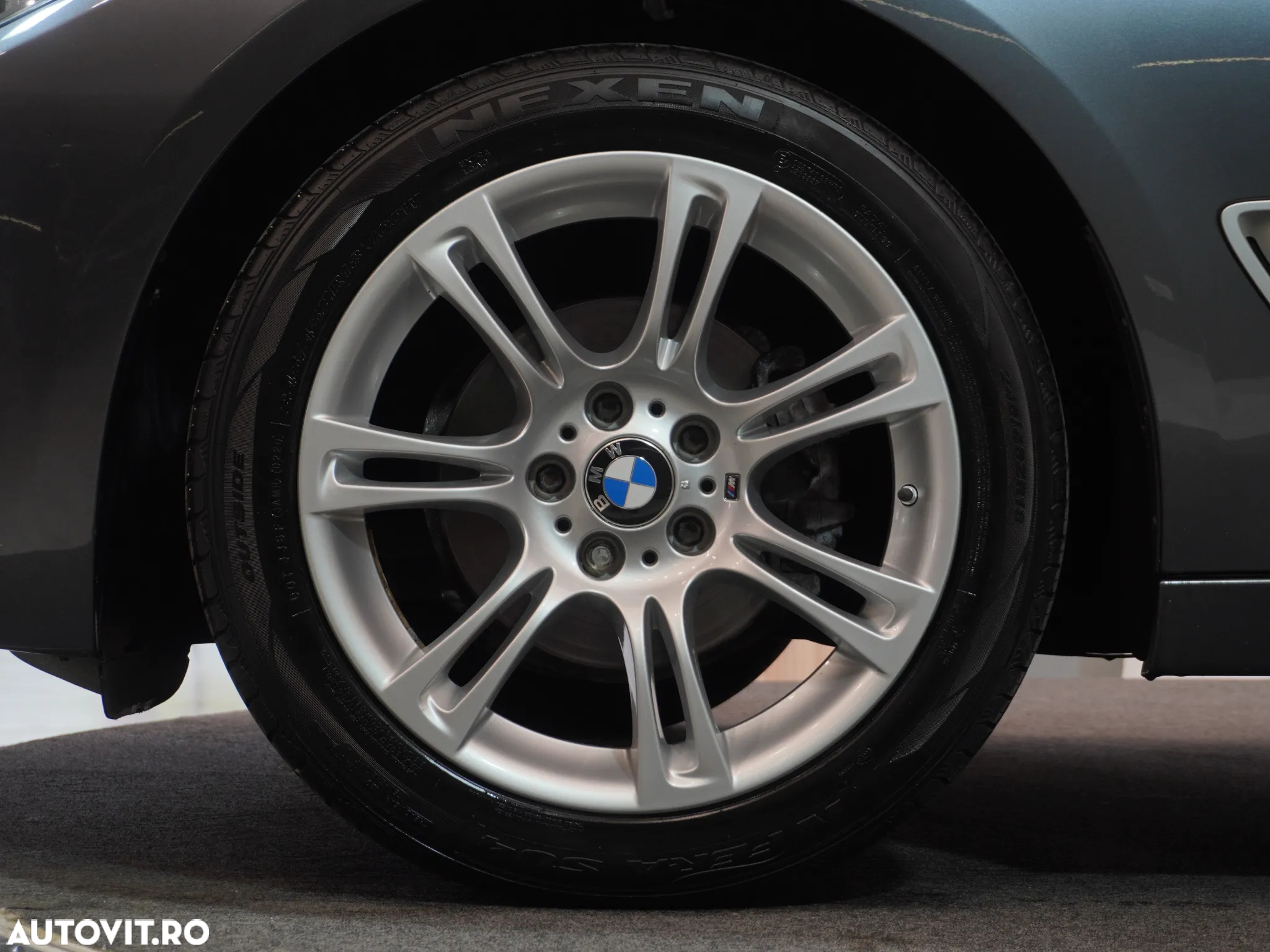 BMW Seria 3 318d - 11