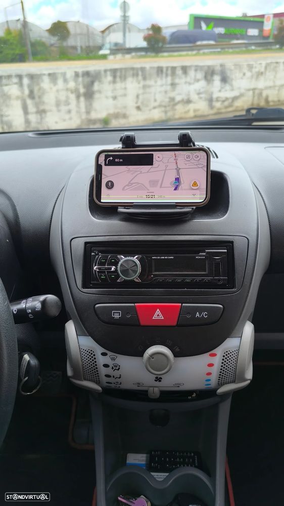 Peugeot 107 1.0 Sportium - 10