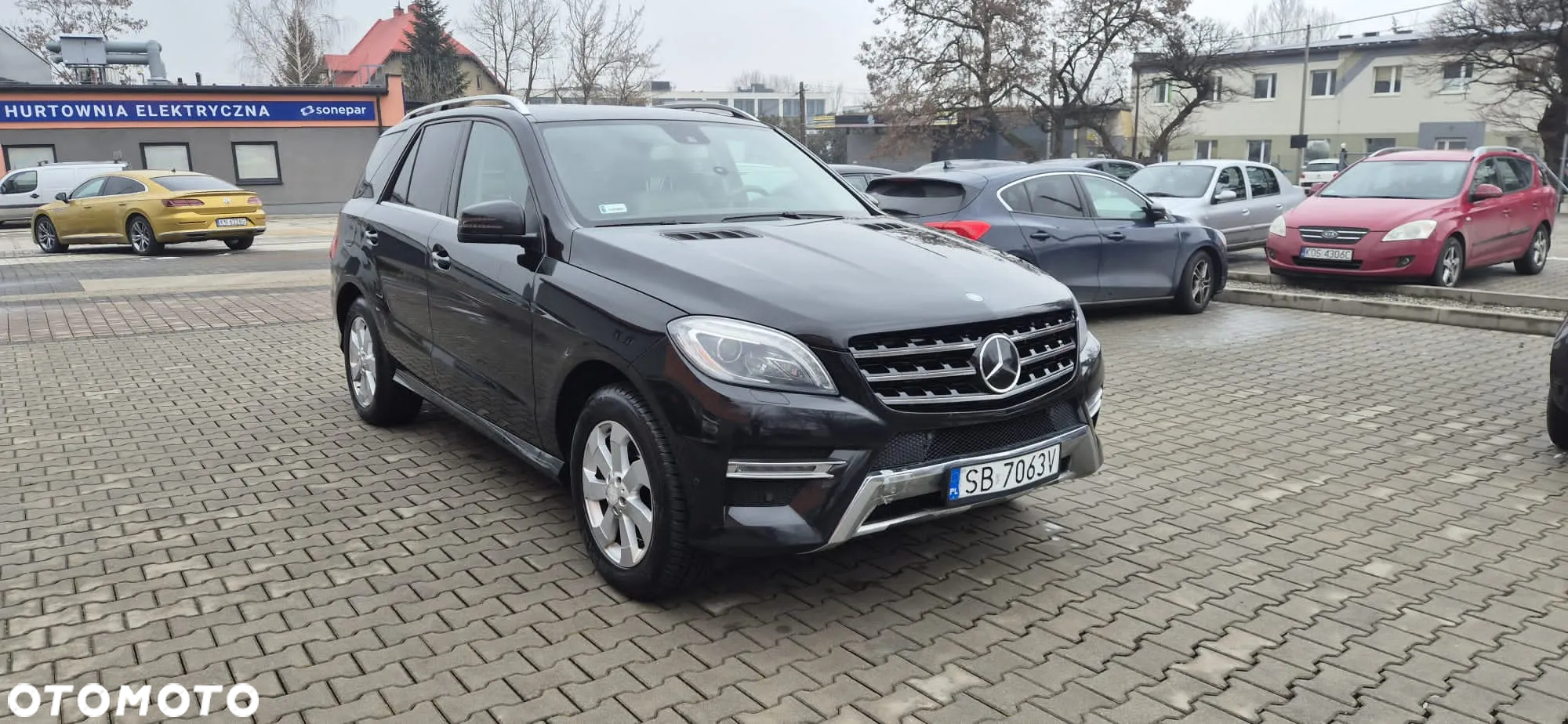 Mercedes-Benz ML 350 BlueTec 4-Matic - 3
