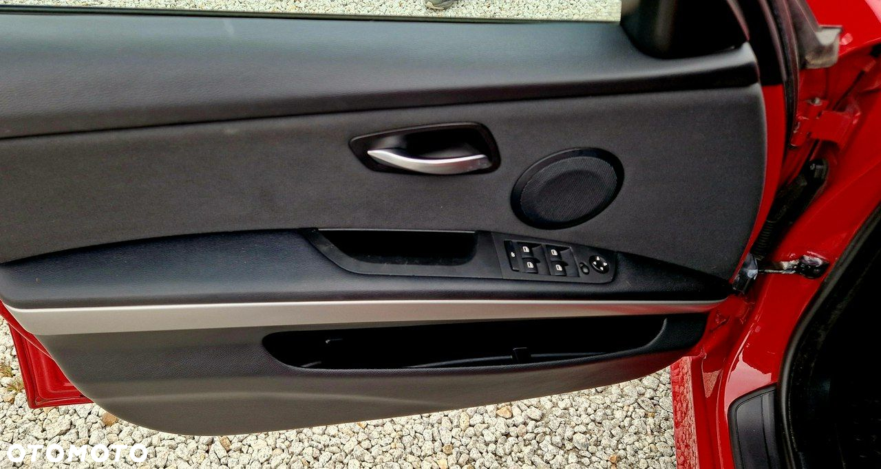 BMW Seria 3 320d - 25