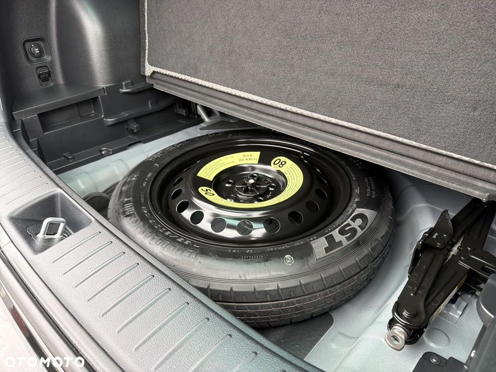 Kia Sportage 1.6 T-GDI HEV Business Line 4WD - 26