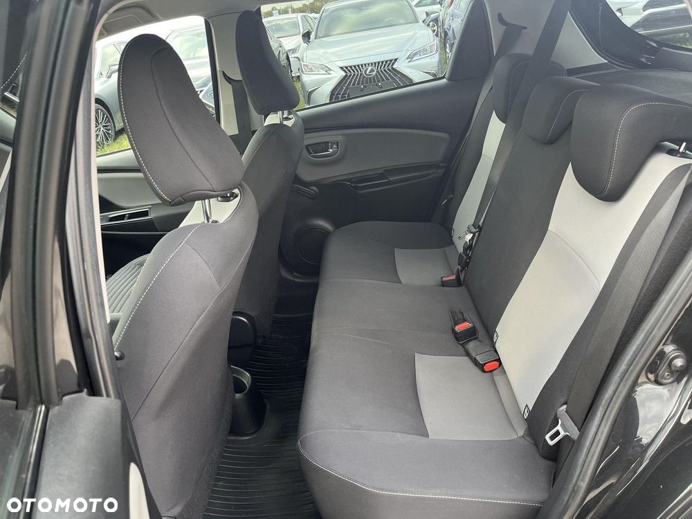Toyota Yaris - 22