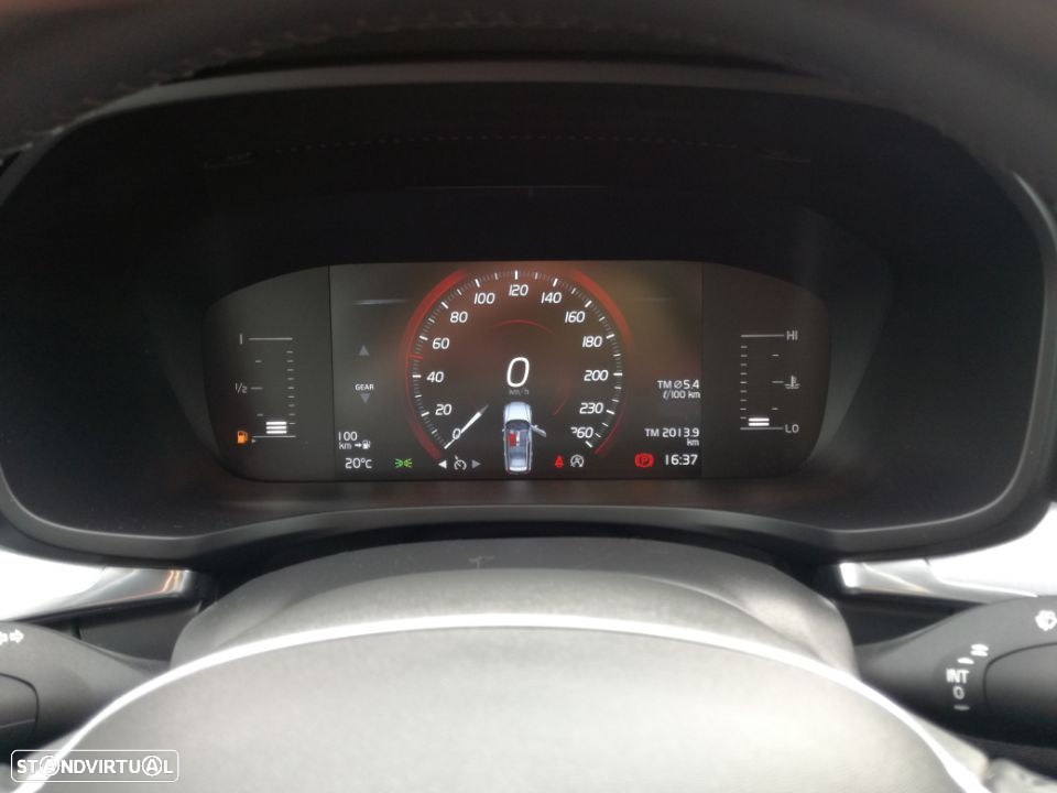 Volvo V60 2.0 D3 Momentum - 19