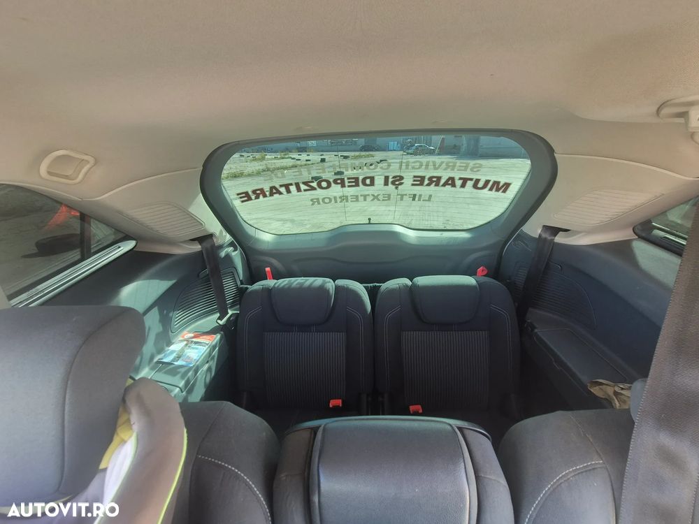 Ford C-Max - 13