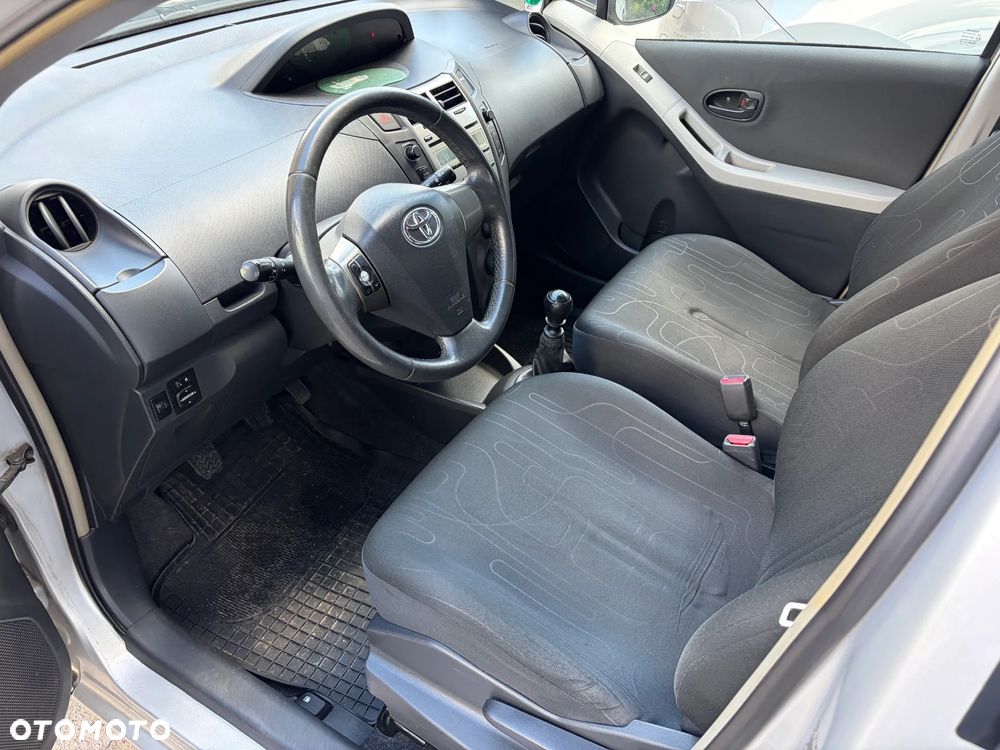 Toyota Yaris 1.33 Luna - 10
