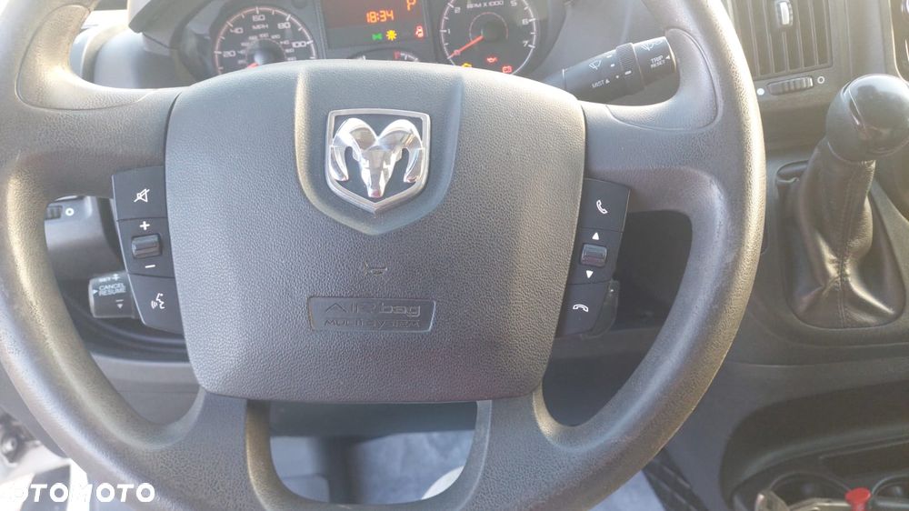 Dodge PROMASTER 2500 - 10