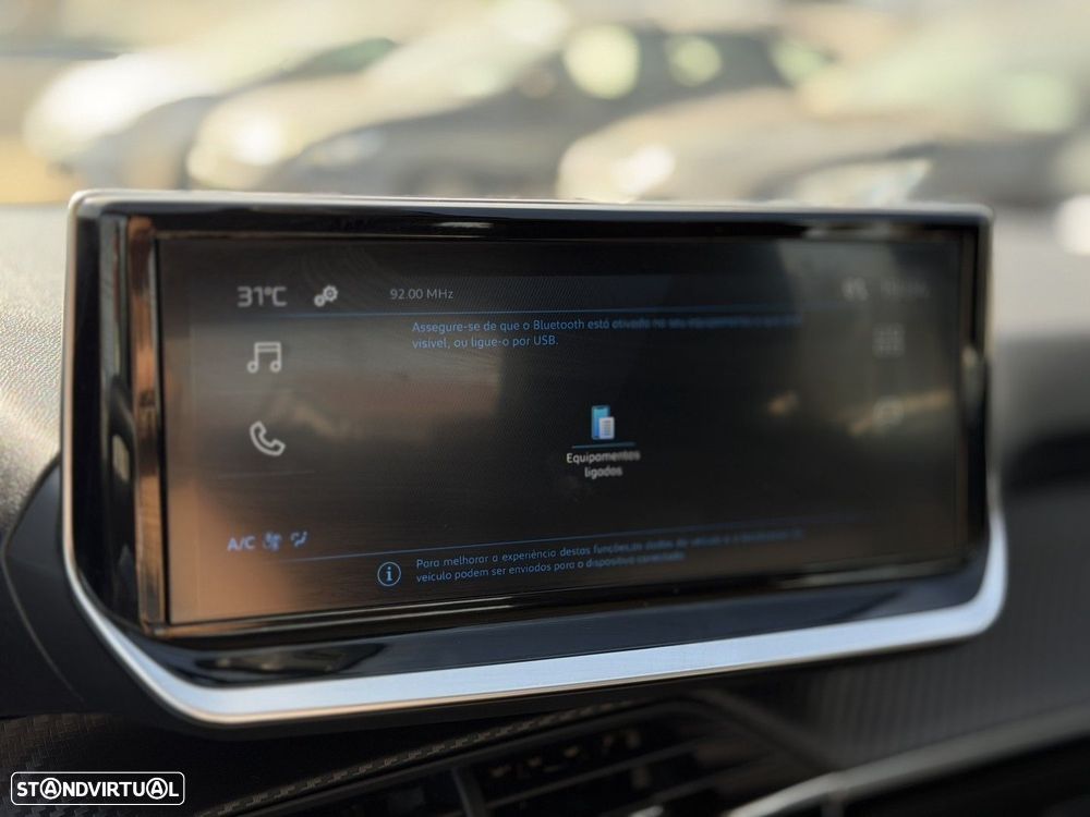 Peugeot 208 1.2 Hybrid Style e-DCS6 - 21