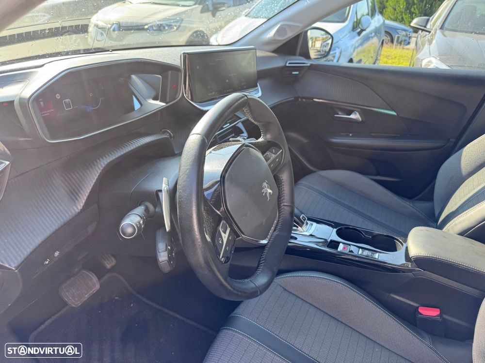 Peugeot 208 1.2 PureTech Allure EAT8 - 12