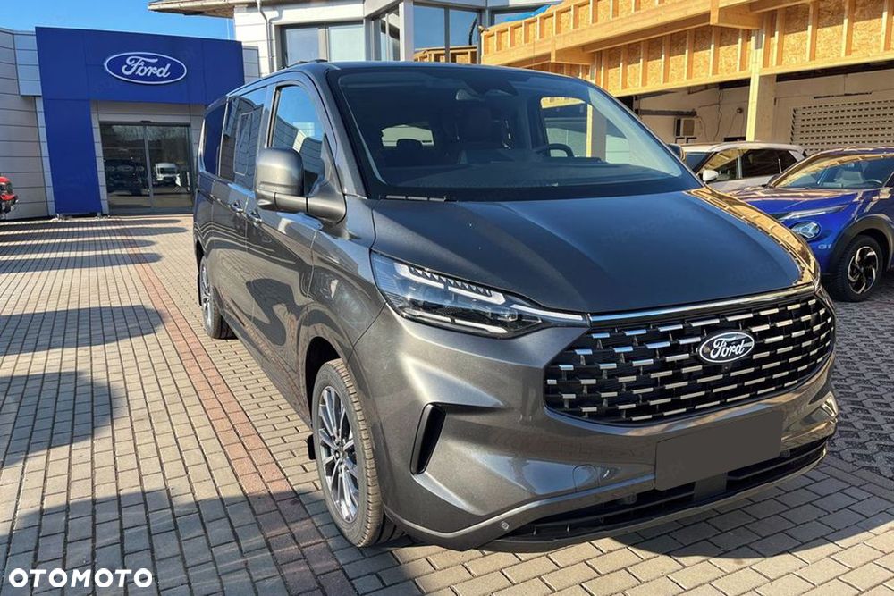 Ford Tourneo Custom - 3