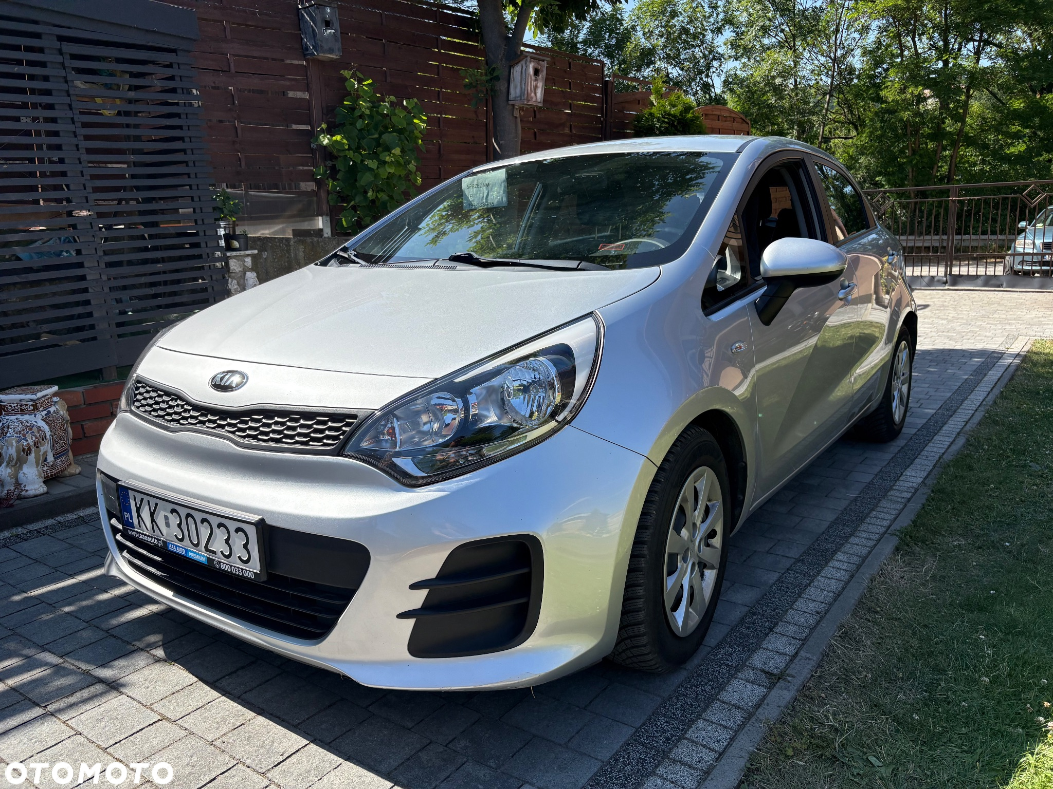 Kia Rio - 4