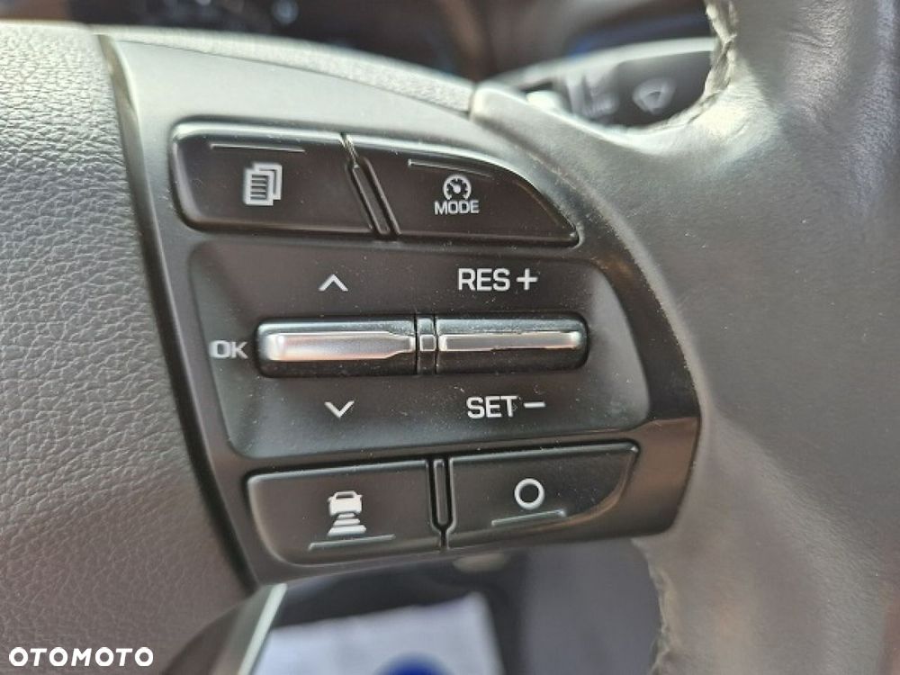 Hyundai IONIQ - 28