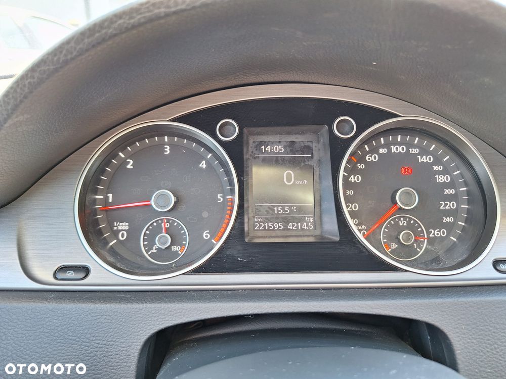 Volkswagen Passat 1.6 TDI Comfortline - 8