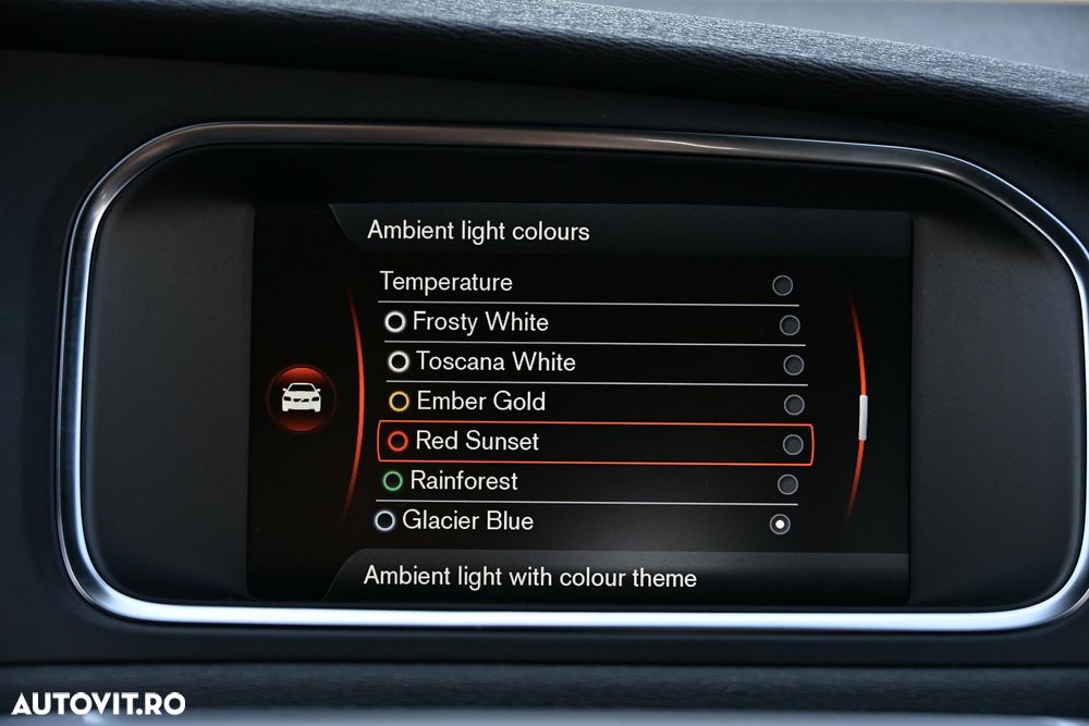 Volvo V40 D3 Geartronic You - 28