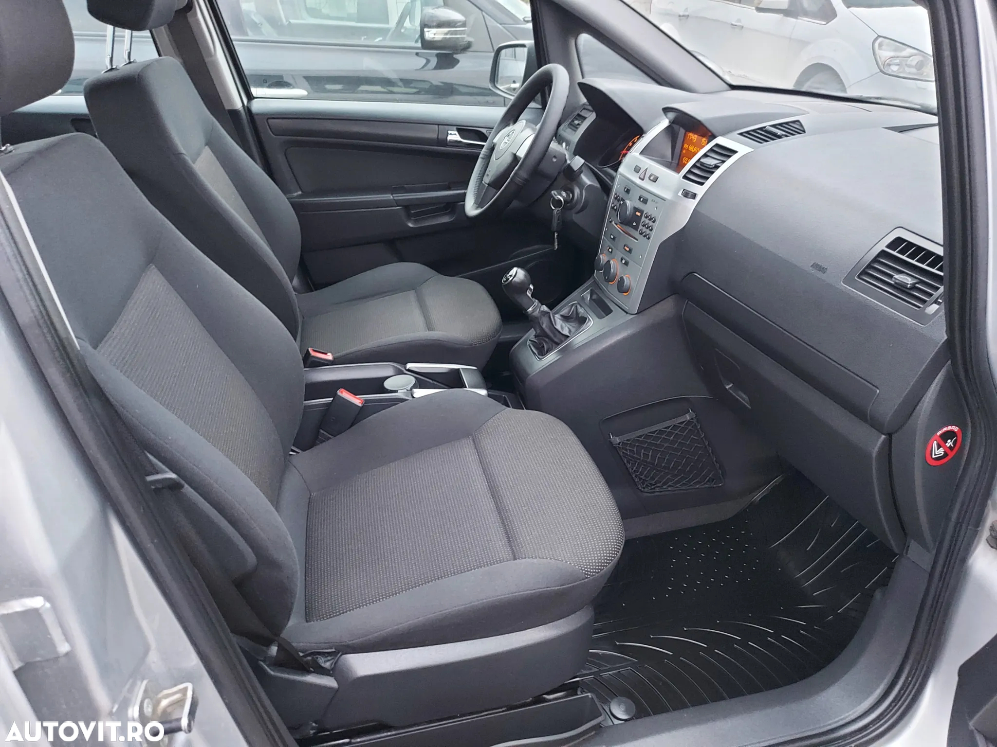Opel Zafira - 7