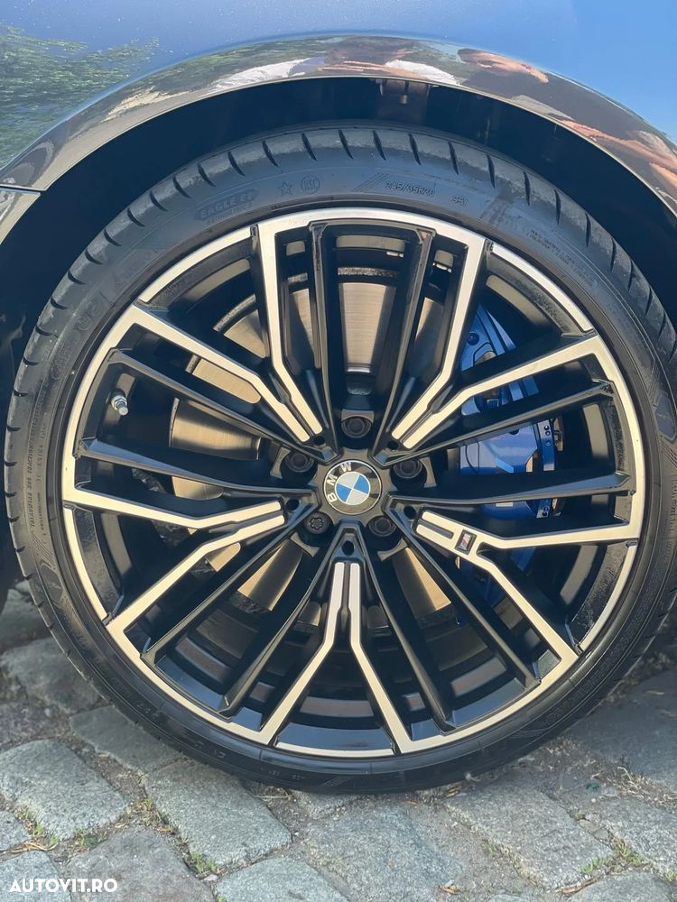 BMW Seria 5 530d xDrive AT MHEV - 28