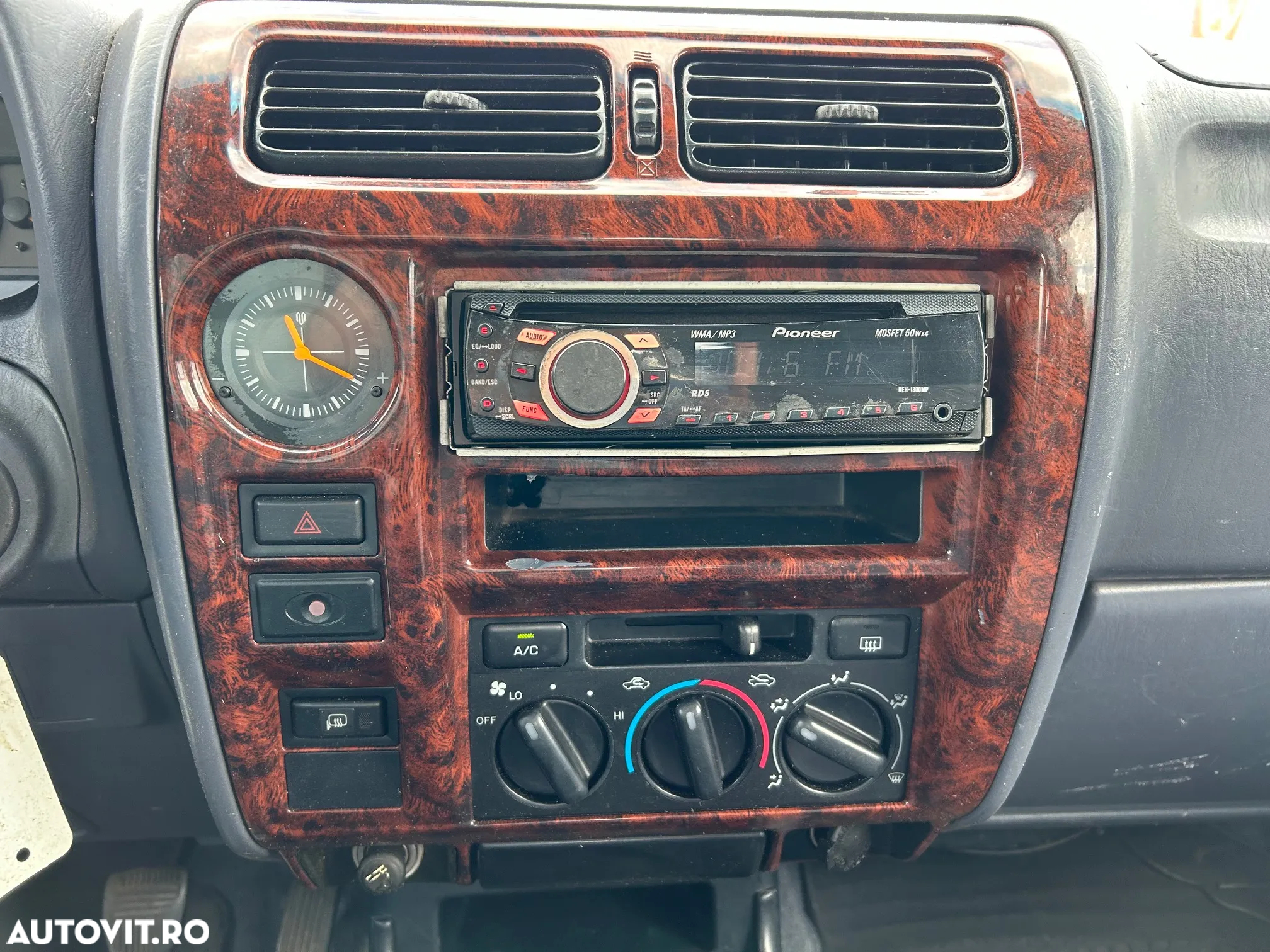 Toyota LandCruiser - 13