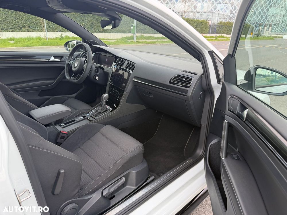 Volkswagen Golf 2.0 TSI DSG R - 11