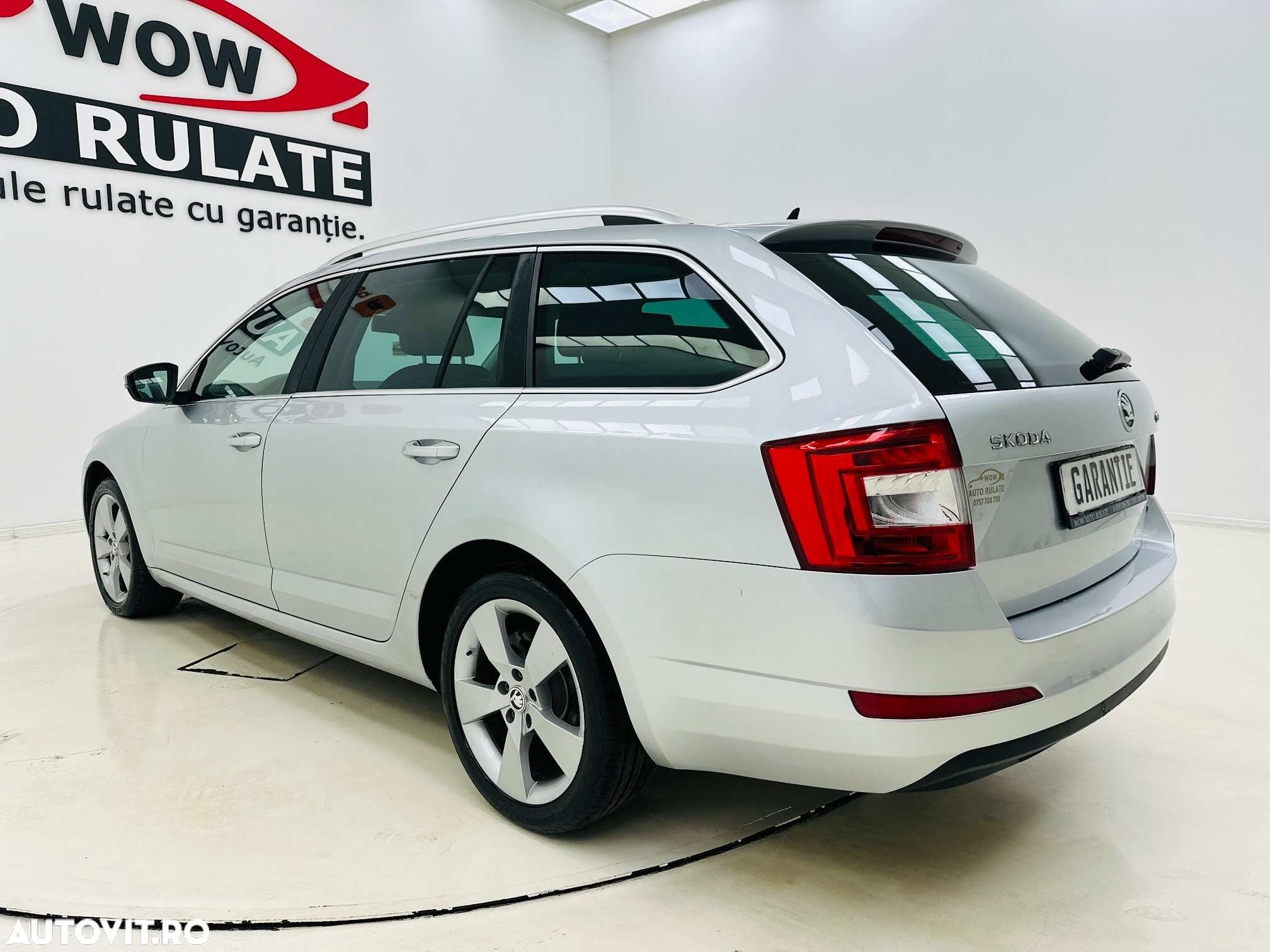 Skoda Octavia 2.0 TDI DSG Ambition - 4