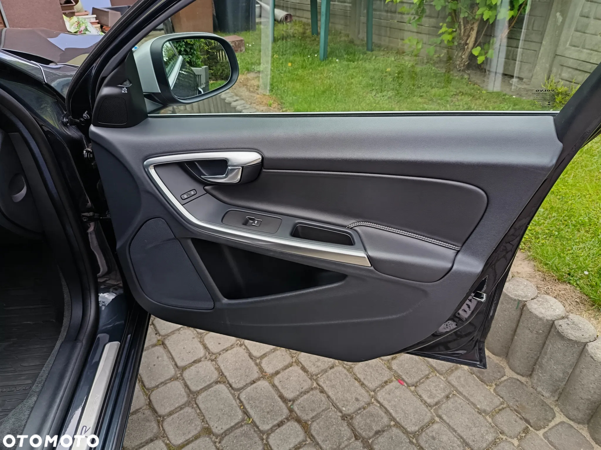 Volvo V60 T6 AWD R-Design Summum - 30