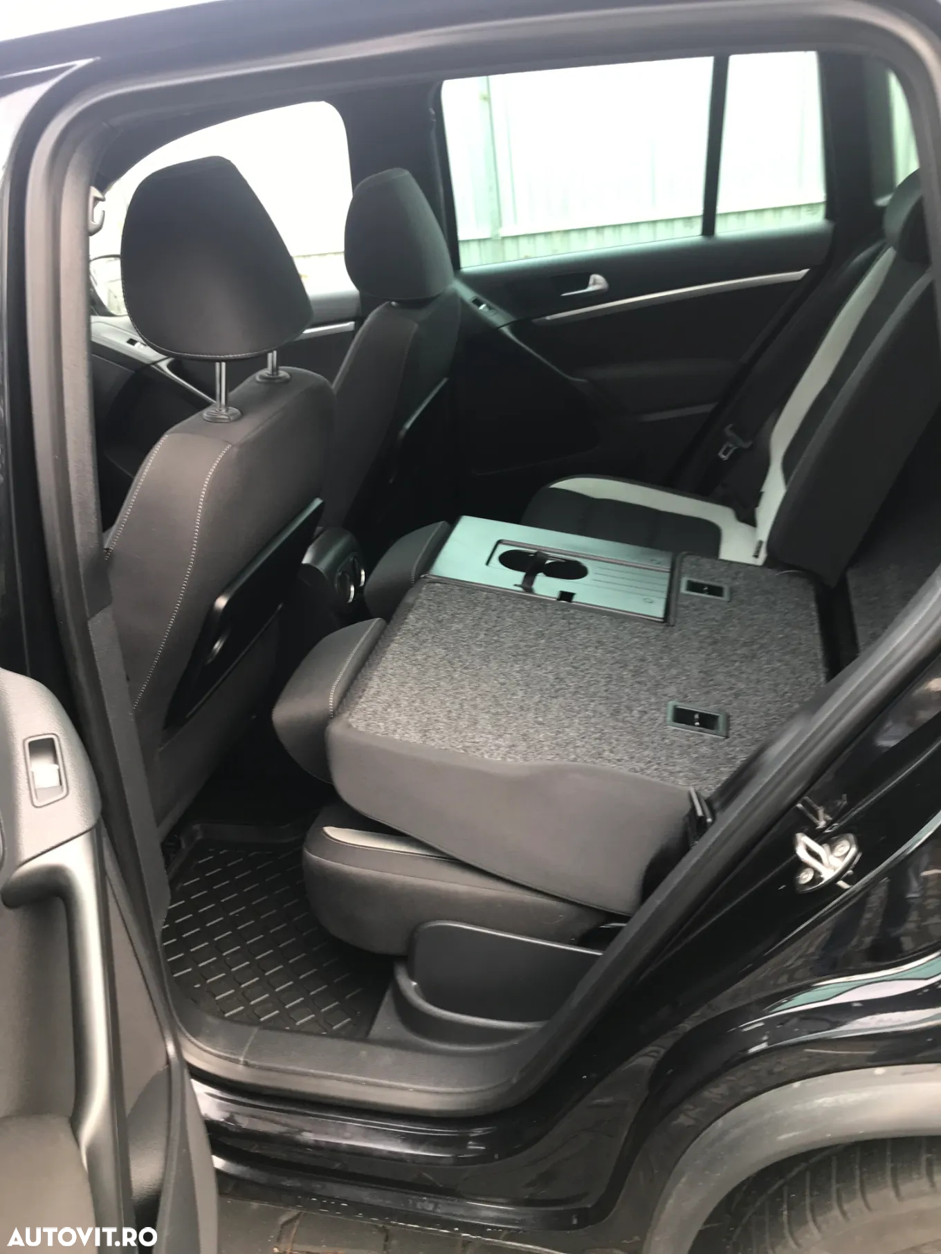 Volkswagen Tiguan - 12