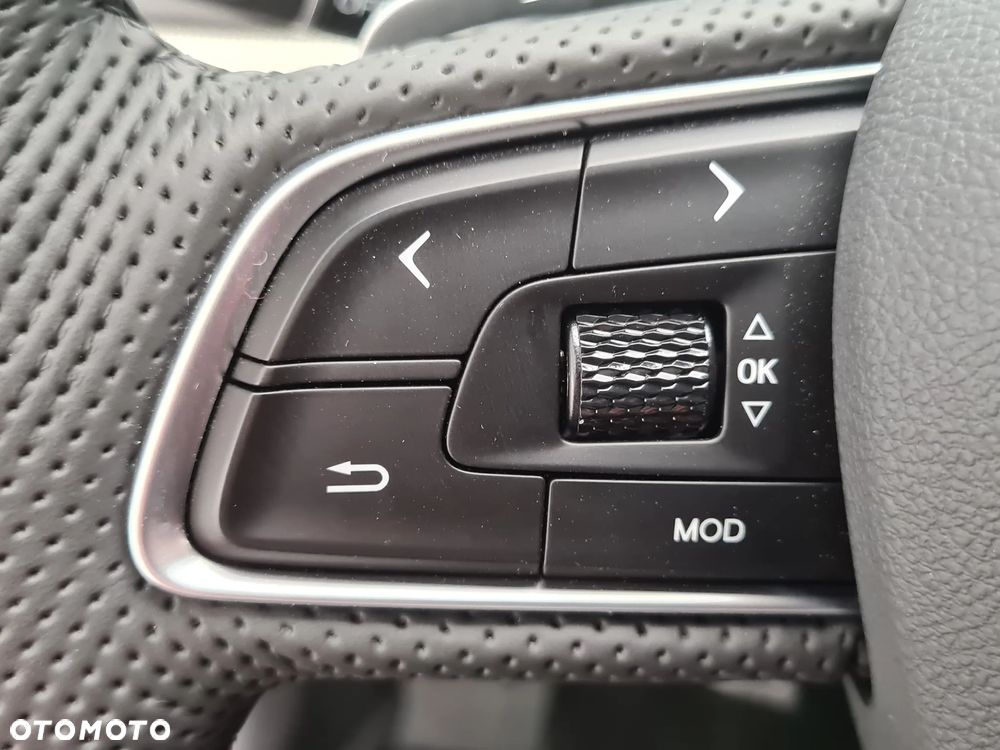 Hongqi HS5 2.0T AWD - 11