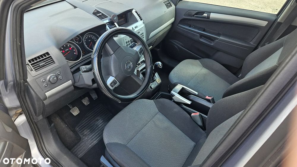 Opel Zafira 1.6 Enjoy - 25