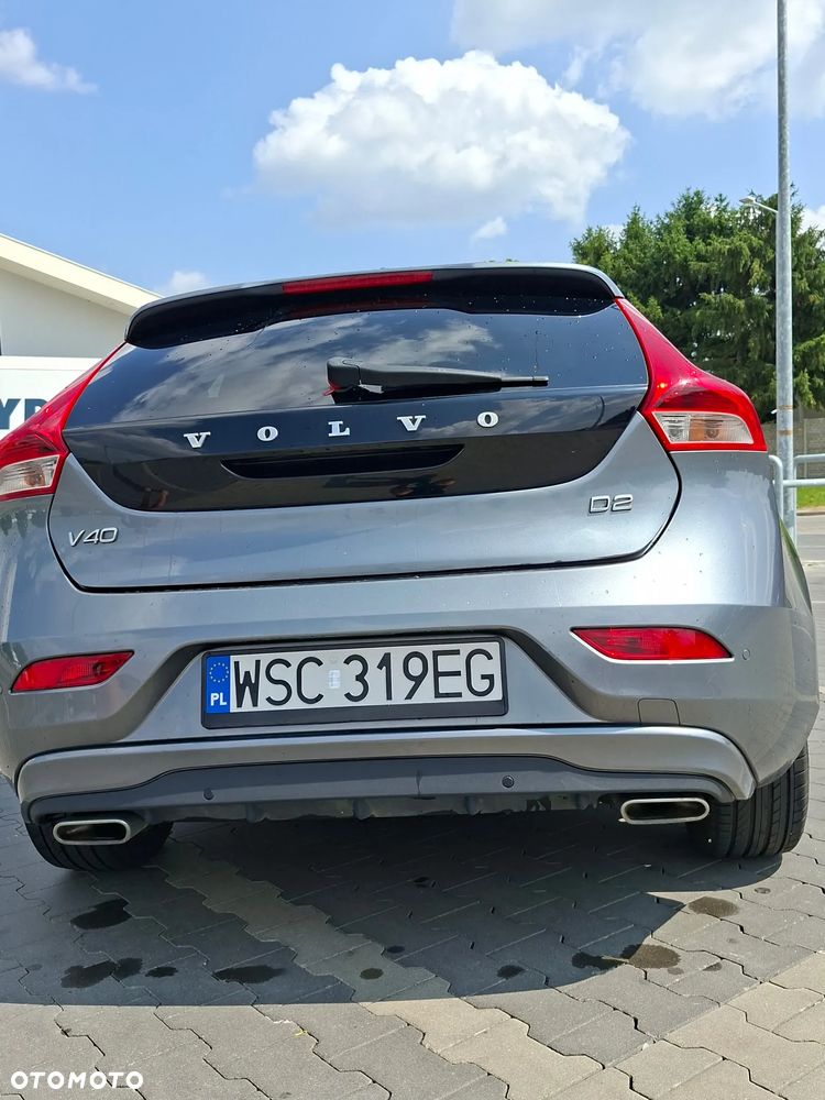 Volvo V40 D2 Momentum - 4