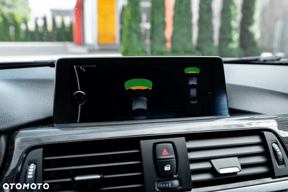 BMW Seria 3 320d Efficient Dynamic Edition - 35