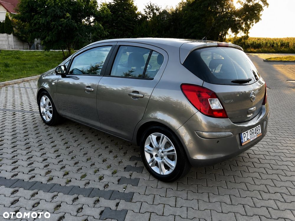 Opel Corsa 1.4 16V Innovation - 5