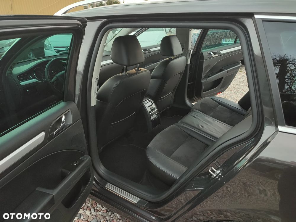 Skoda Superb 2.0 TDI DSG Exclusive - 21