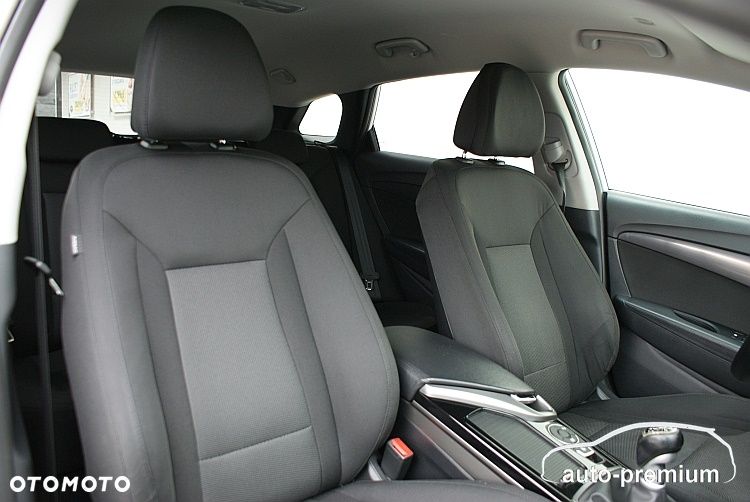 Hyundai i40 1.6 GDI Comfort + - 24