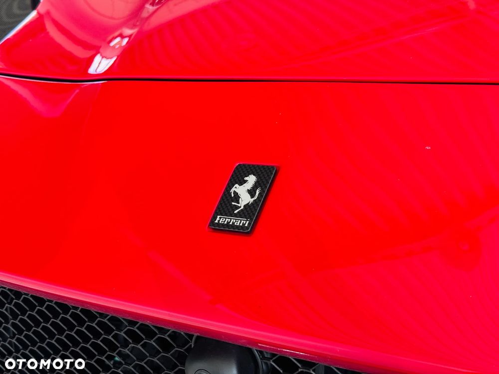 Ferrari 812 Superfast - 11