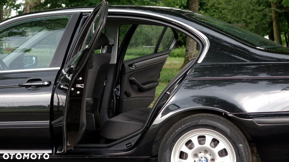 BMW Seria 3 320i - 10