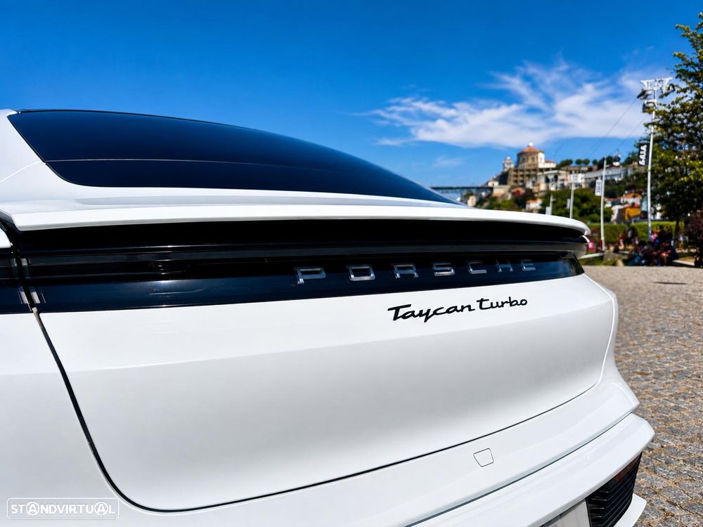 Porsche Taycan Turbo - 4