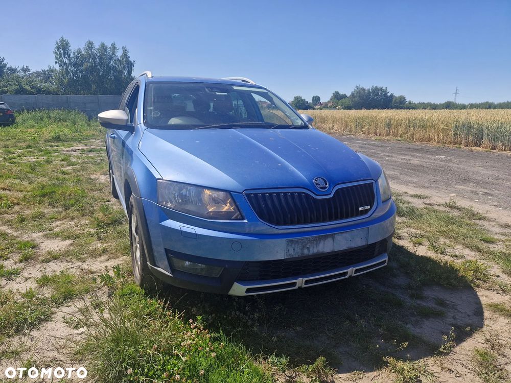 Skoda Octavia Combi 2.0 TDI (Green tec) 4x4 Scout - 8