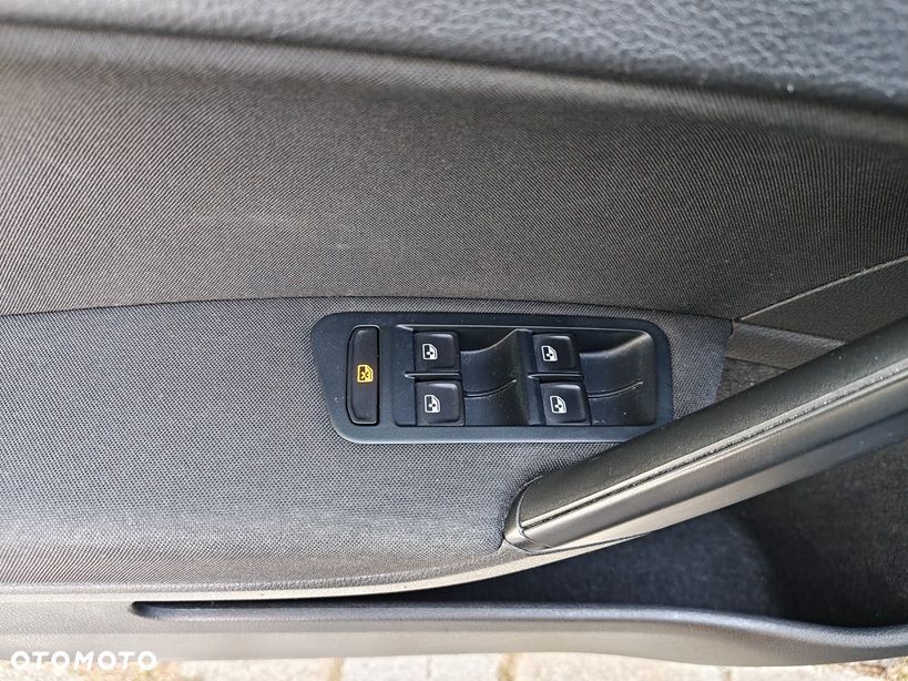 Volkswagen Golf 1.0 TSI Trendline - 17