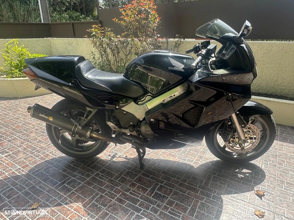 Honda VFR - 5
