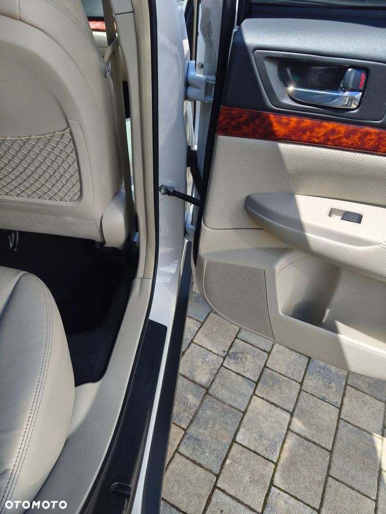 Subaru Outback - 21
