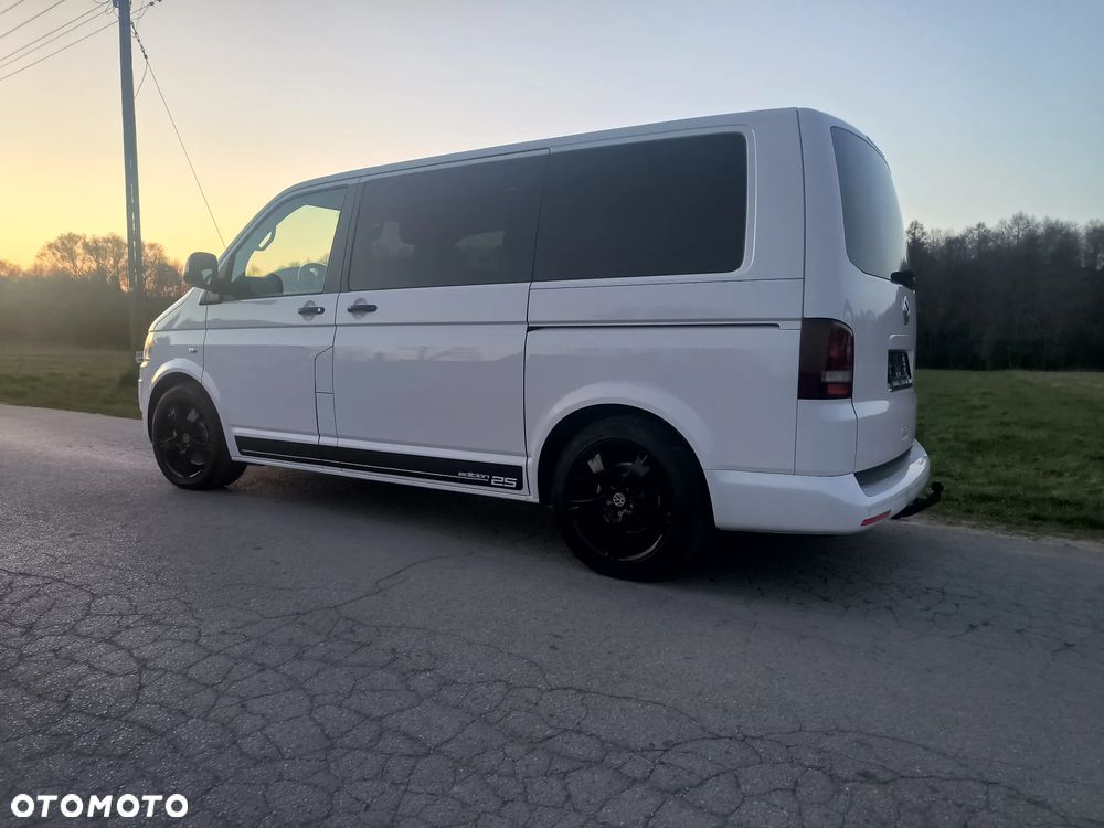 Volkswagen Multivan - 29