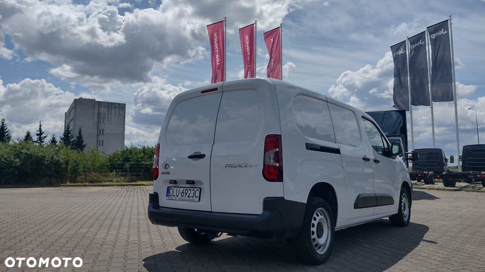 Toyota PROACE CITY L2H1 Krajowy 3 Osoby mały przebieg - 3