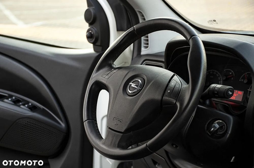 Opel Combo 1.4 Cosmo Eu6 - 34