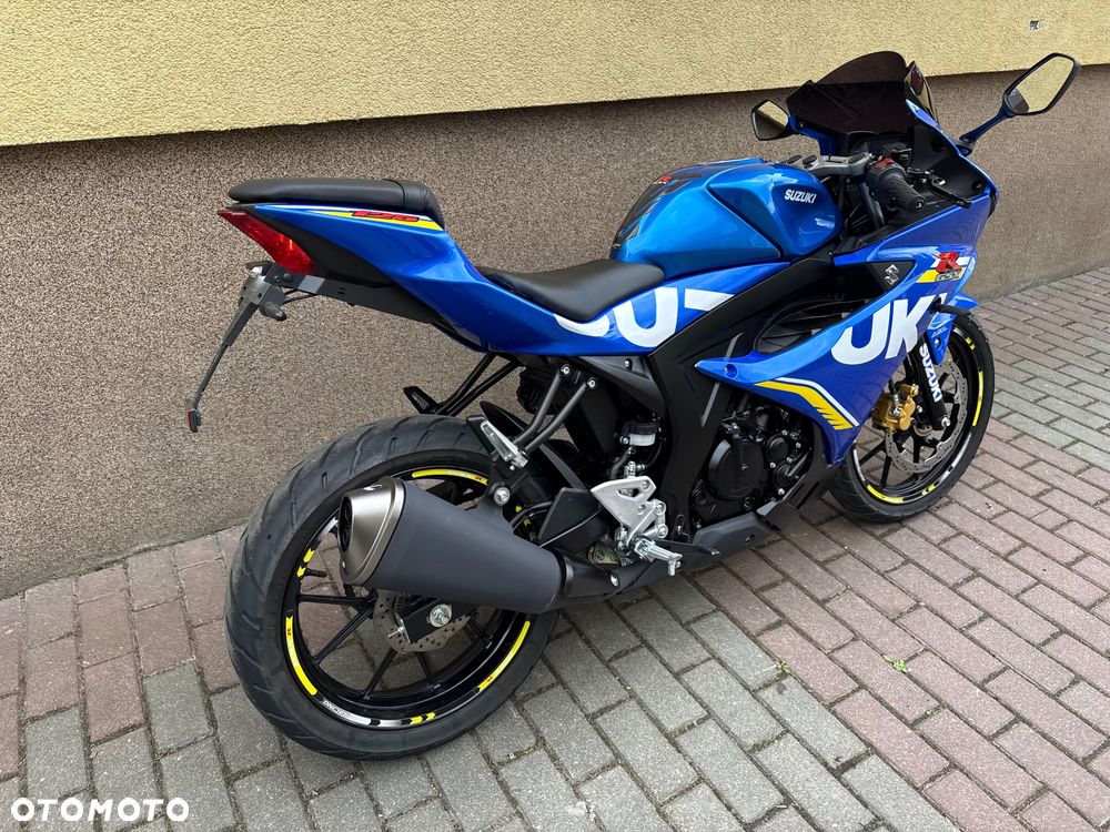 Suzuki GSX-R - 10